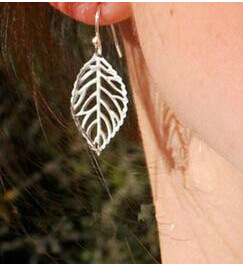 Fashion Simple Mori Metal Leaf Earrings New Leaf Earrings display picture 6