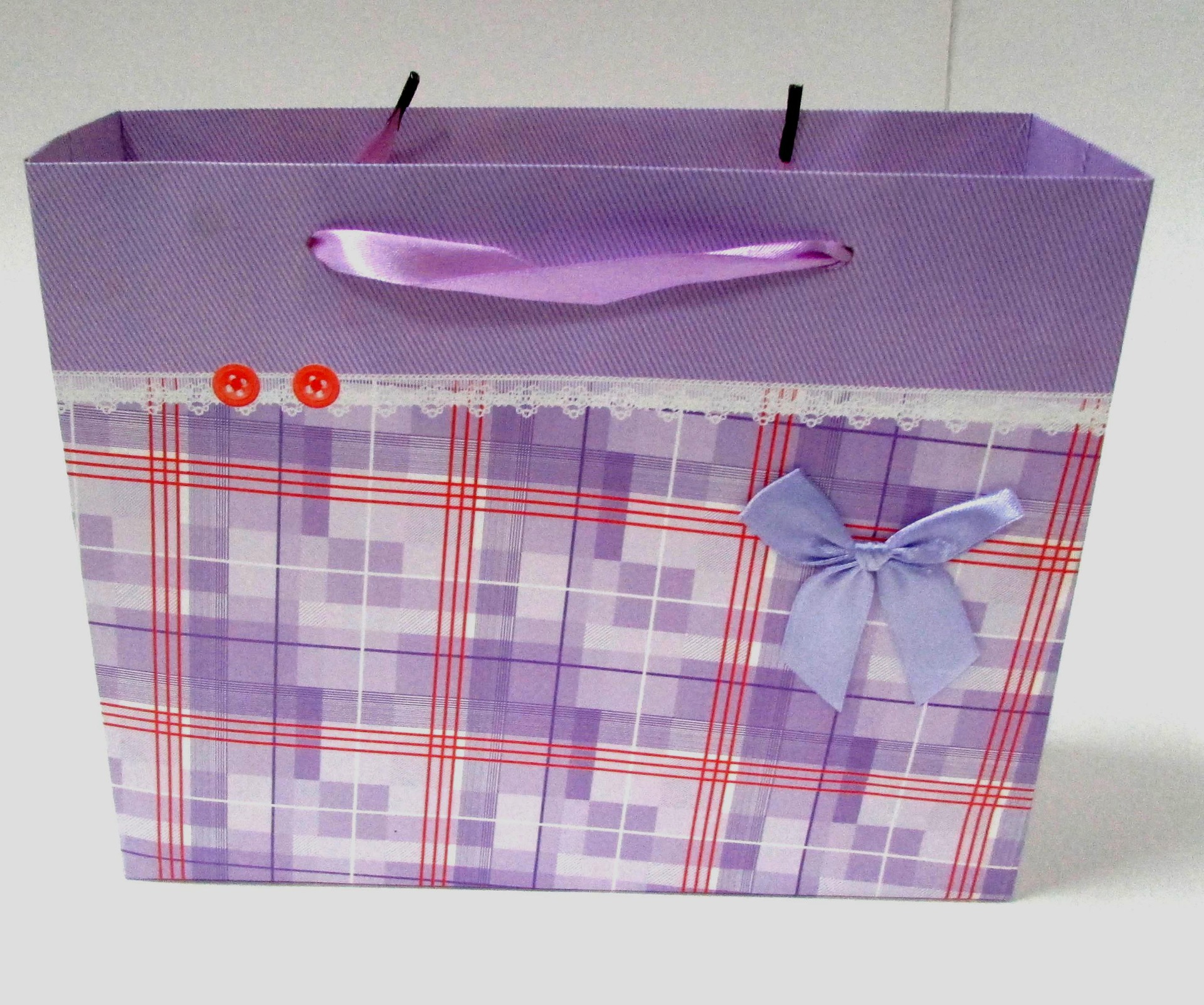 白卡覆膜布纹礼品纸袋 现货供应通用包装手提袋 外贸横款礼品袋