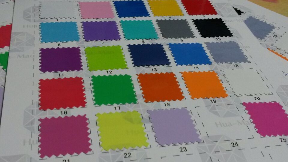 pvc亮面光胶 实色光面 25丝实色pvc光胶薄膜 单面亮 和双面亮（图