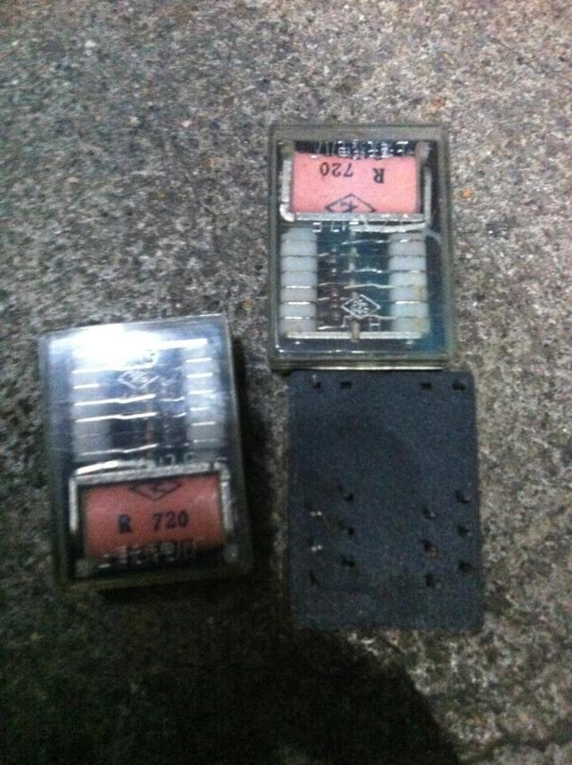 二手继电器R  720  24VDC