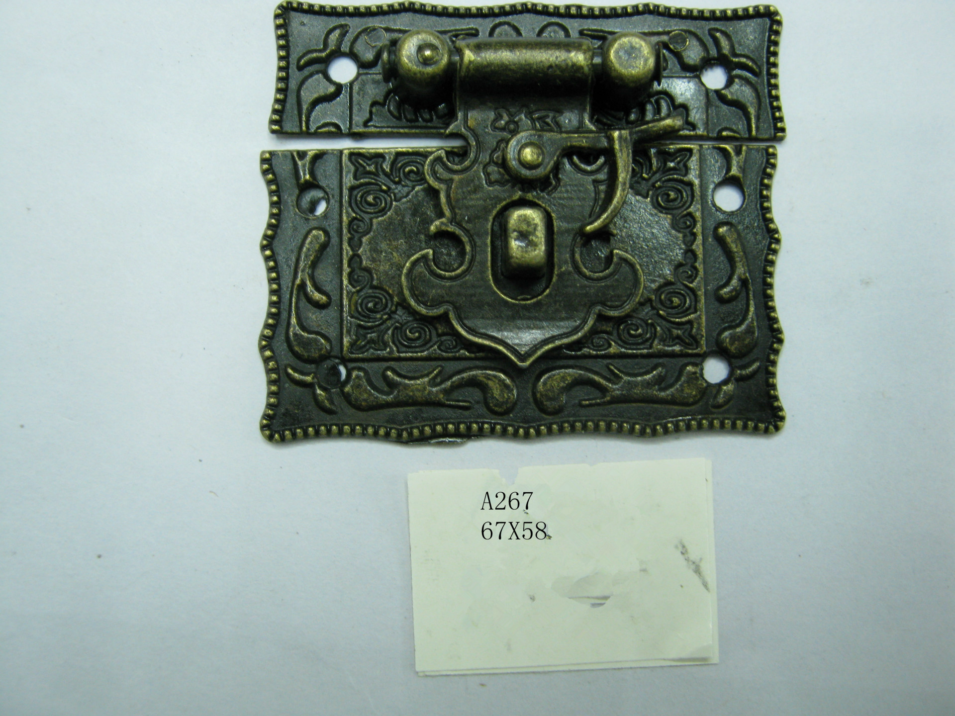 厂家批发新款箱包配件优质木盒锌合金箱扣礼盒金属锁扣