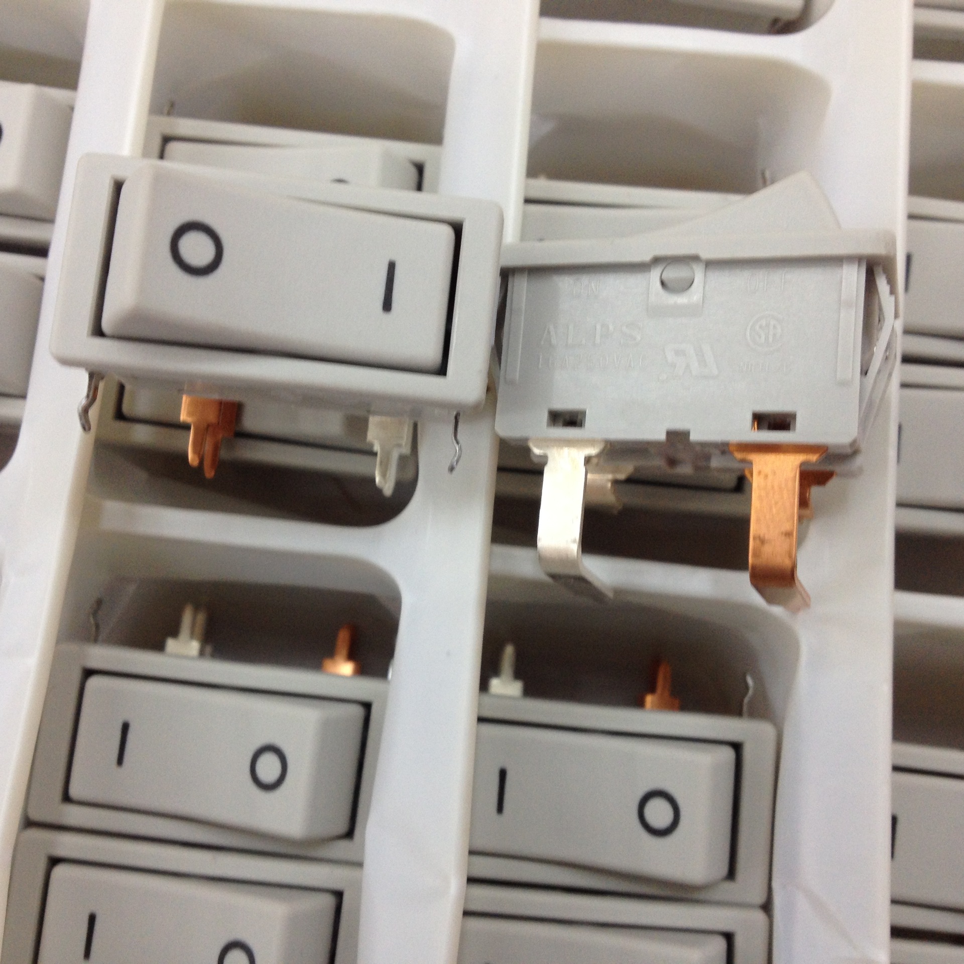 ALPS正品SDDJF30900弯脚脚船型开关