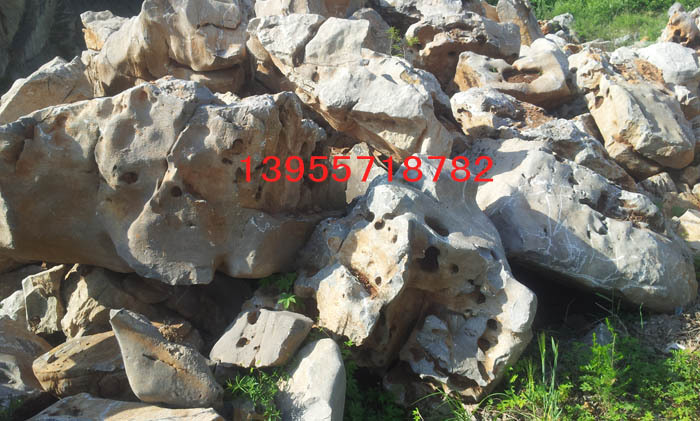太湖石多少钱一吨 太湖石厂家，太湖石产地批发
