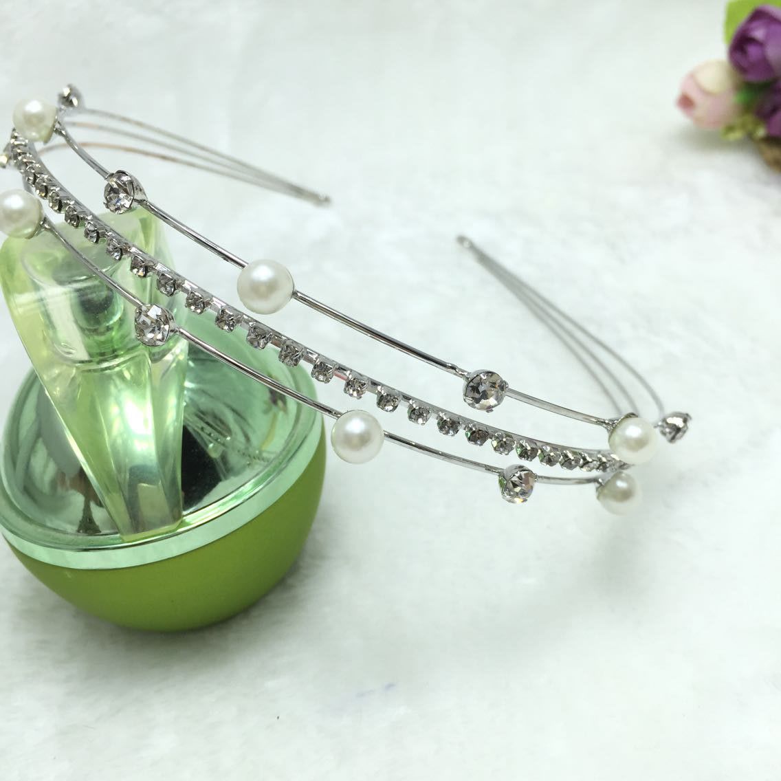 Frau Einfacher Stil Geometrisch Künstliche Perle Inlay Strasssteine Haarband display picture 11