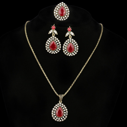 New European and American drop-shaped full diamond earrings, rings, necklaces, jewelry sets, high-end transparent glass stone temperament sets