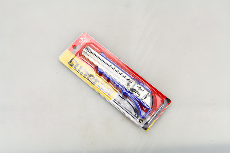 厂家直销 塑料美工刀裁纸刀高品质公用办公用塑料裁纸刀品质保证