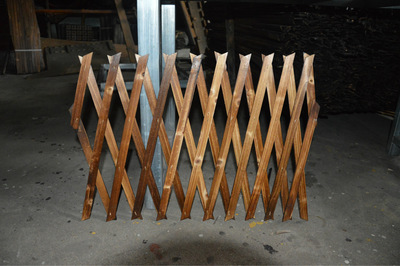 Frameless Solid wood Telescoping Seine fence Wooden fence guardrail Wooden fence Climbing Bracket 82