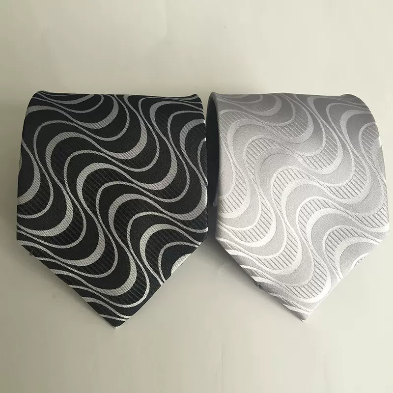 黑色大波浪图案桑蚕丝提花箭头型领带