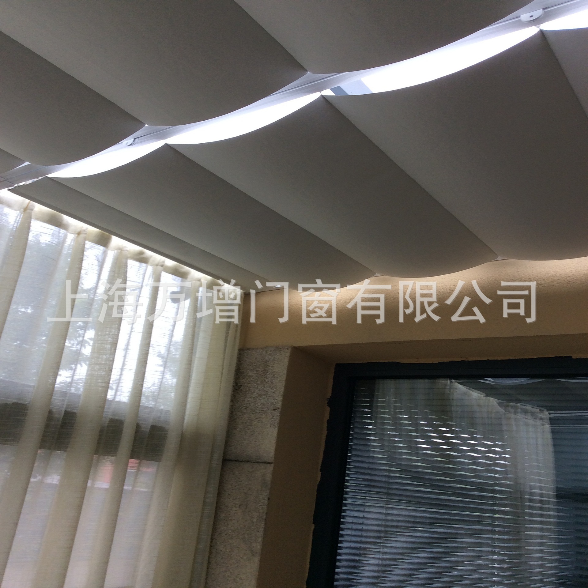 上海萬增門窗寶山區鋁合金窗 隔音玻璃 封陽台 做陽台窗戶