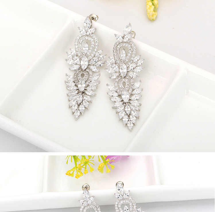 Fashion Jewelry Wholesale Aaa Zircon Super Flash Bridal Dinner Earrings Wholesale display picture 5