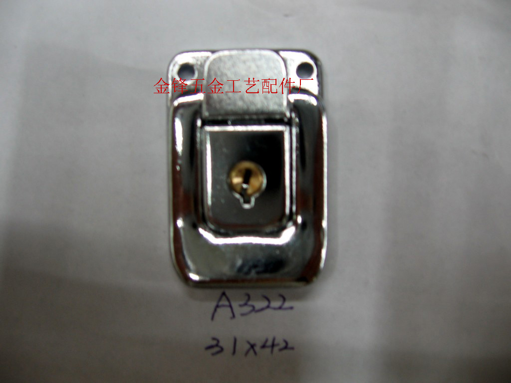 厂家批发木盒锁扣礼盒搭扣欢迎新老客户来样品订做新型礼品盒配件