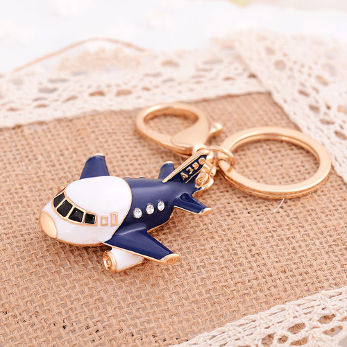 Korean version of creative A380 small aircraft model car keychain alloy bag pendant hot selling girls decorative pendant