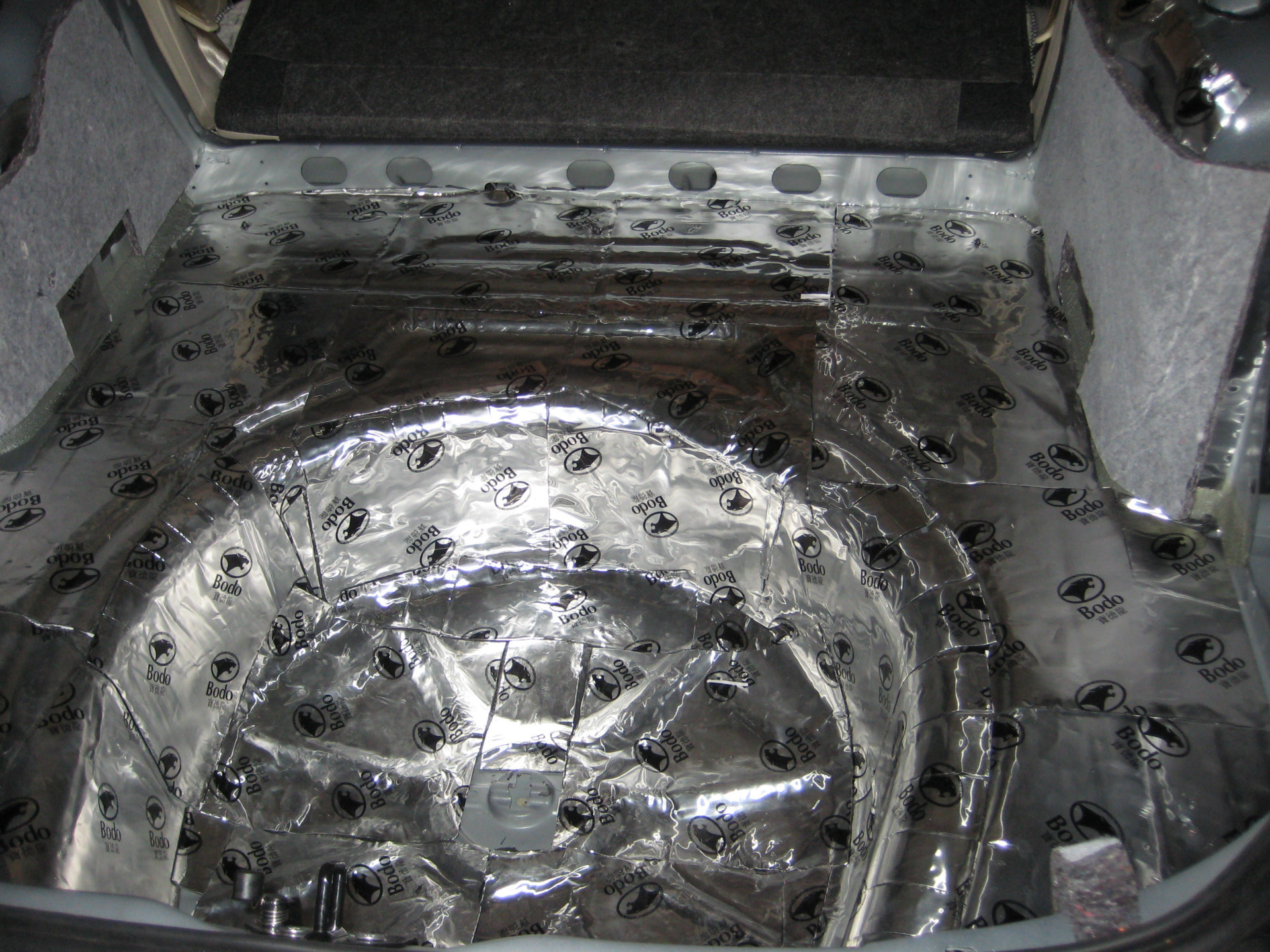 Butyl Rubber Environmentally Friendly and Odorless Car Soundproofing and Shock-Absorbing Panels for the Entire Vehicle, Door, Chassis, and Engine Hood Sound-Absorbing Cotton