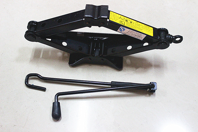 新帕薩特千斤頂