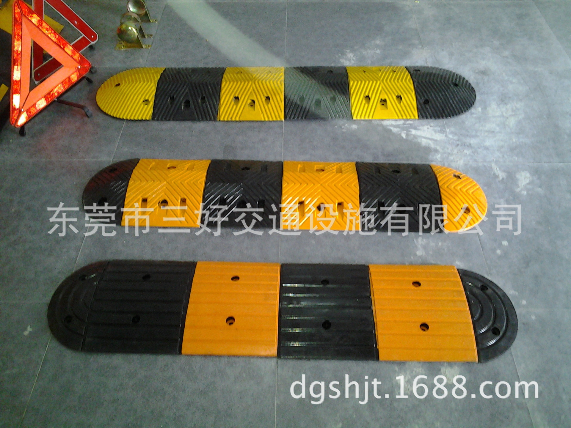 三角减速带,三角减速带图片,减速带的种类(第16页)_大山谷图库