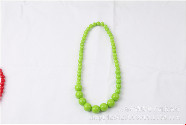 녹색 둥근 구슬