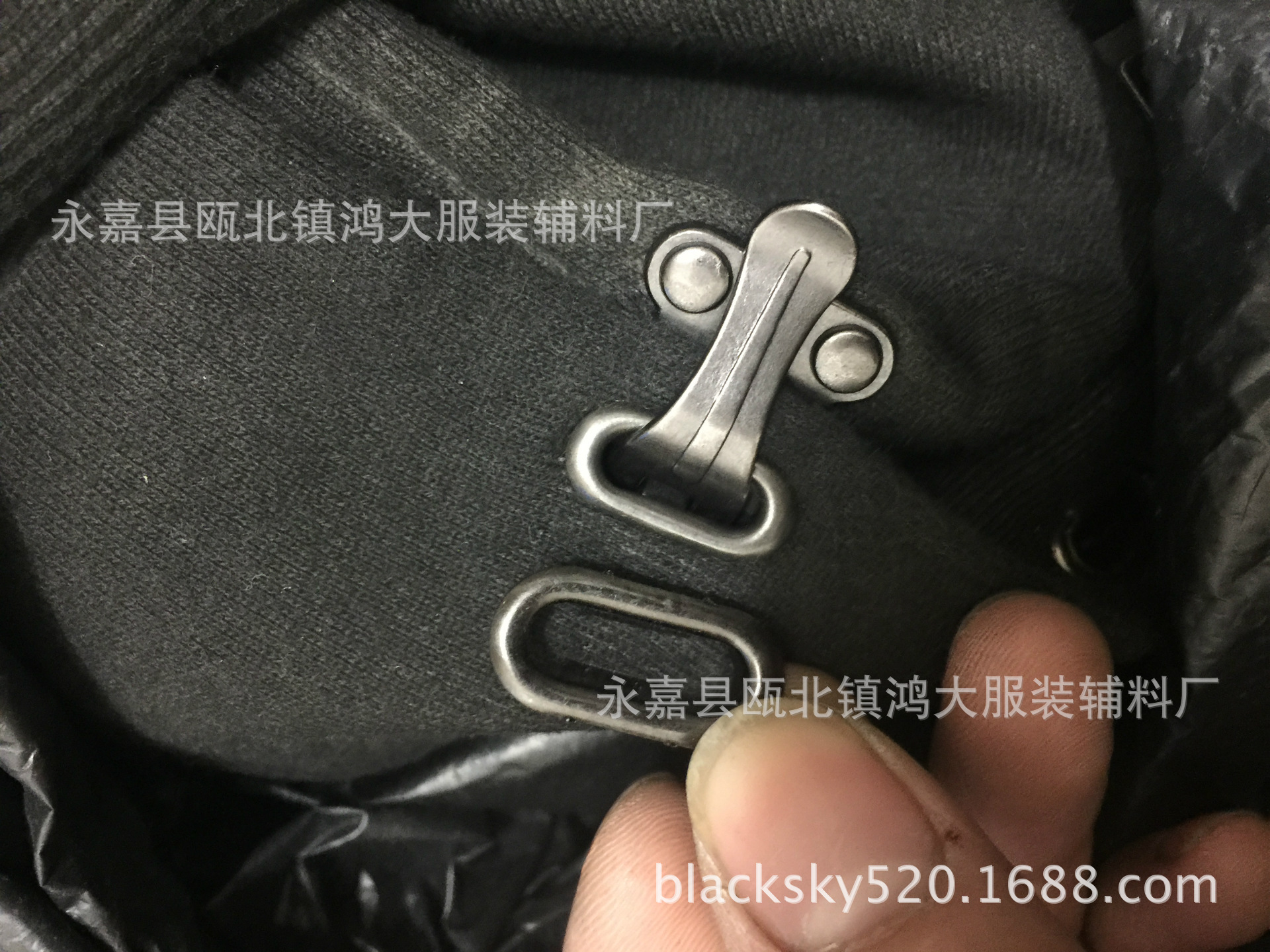 风衣钩扣(图)铜钩大衣金属对扣 铜搭扣2.5CM 毛衣对扣鸭嘴扣