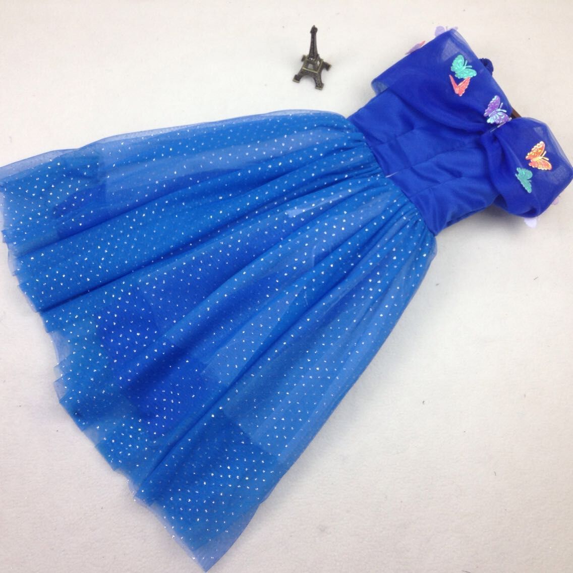 2079506443_1496489066