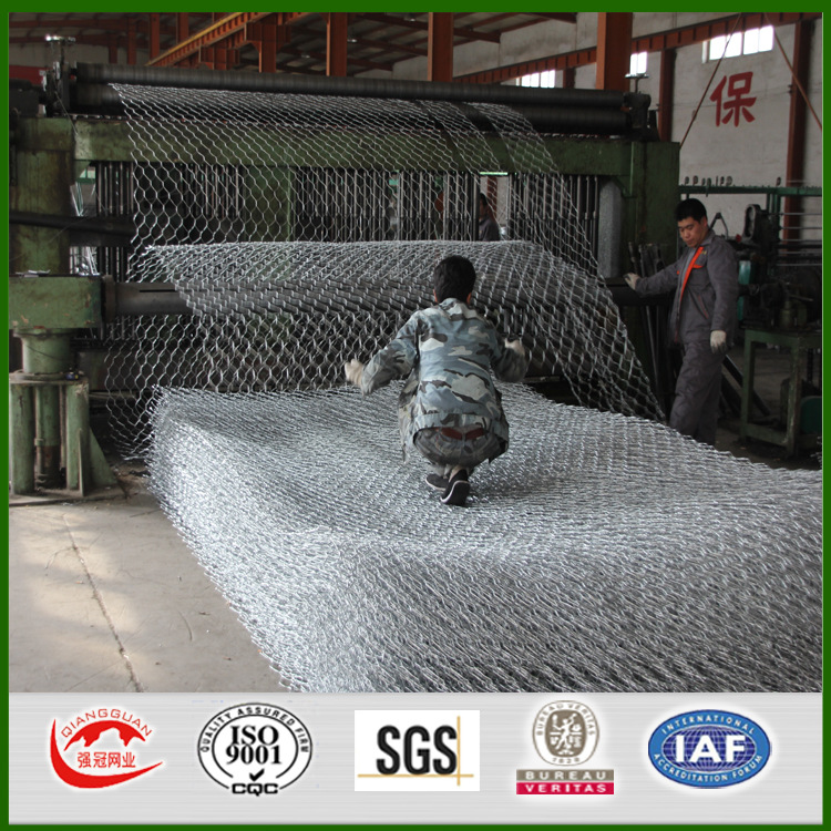 热镀锌包塑格宾网石笼 堤坝网河道防护网厂家 防水土流失