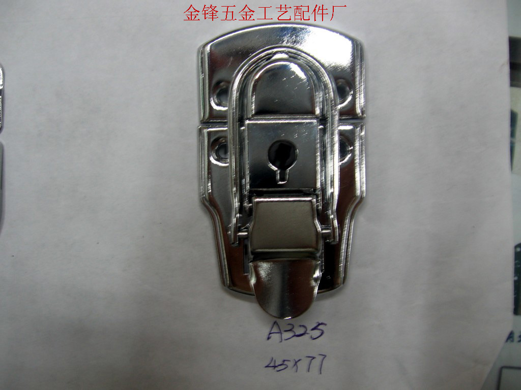 厂家批发各种大小工具锁扣木盒锁扣欢迎新老客户来样品订做锁扣