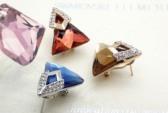 Exaggerated Diamond Triangular Austrian Crystal Stud Earrings display picture 10