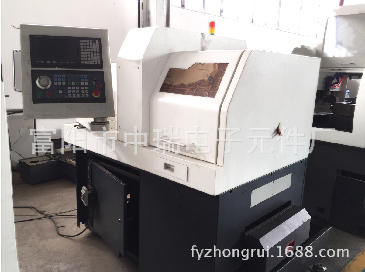 CNC走心机，CNC数控车床（平床身，斜床身，刀塔机等）