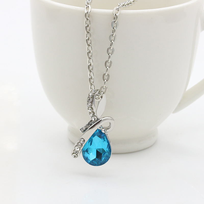 Water Droplets Women's Pendant Necklace display picture 3