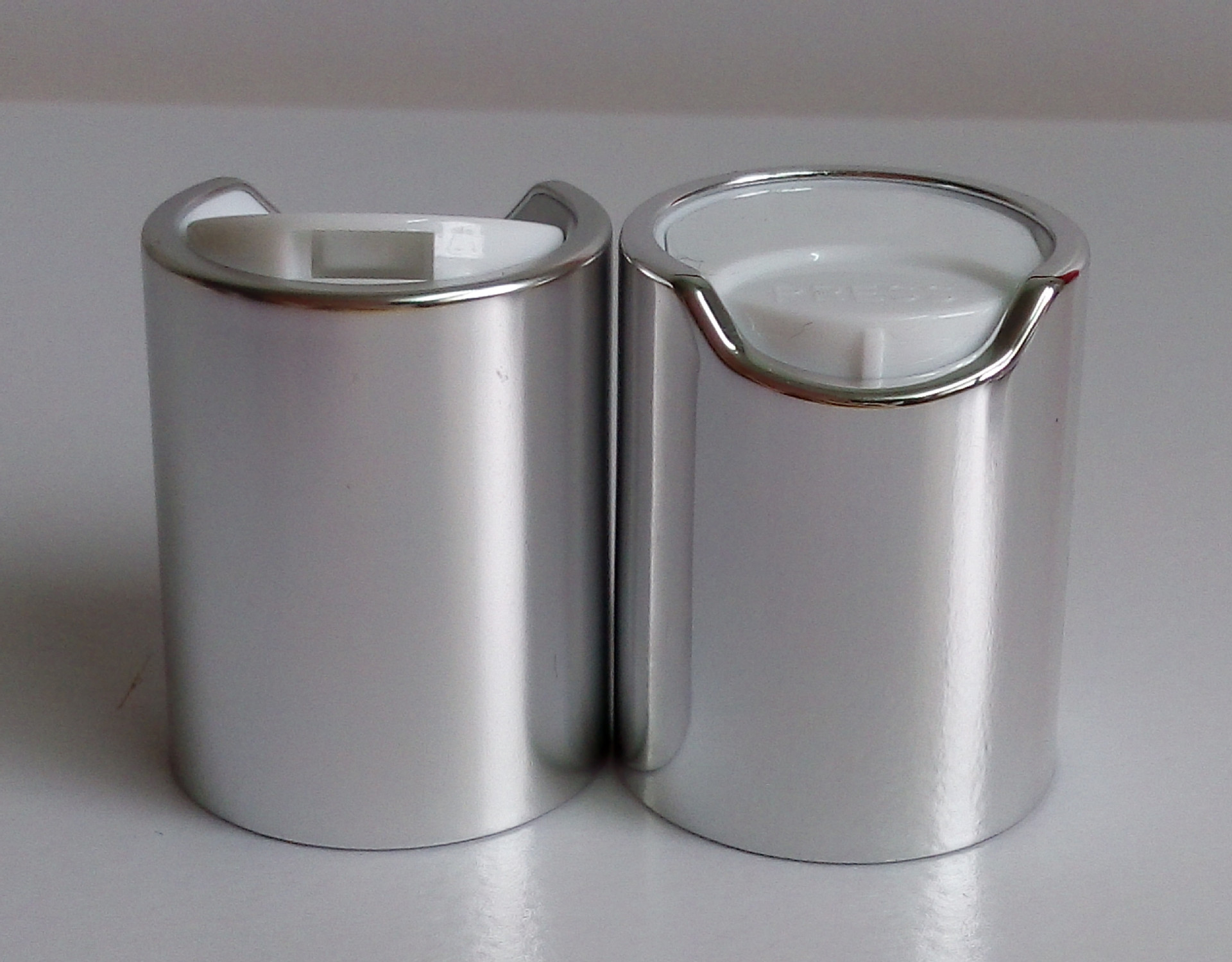 厂家供应28/415电化铝UV千秋盖 化妆品沐浴露分装瓶全塑按压盖