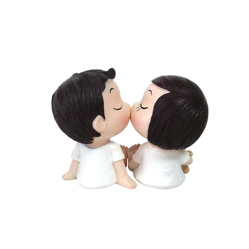 Valentine's Day Gift Cute Resin Kissing Doll Baking Cake Decoration Car Ornament Birthday Gift