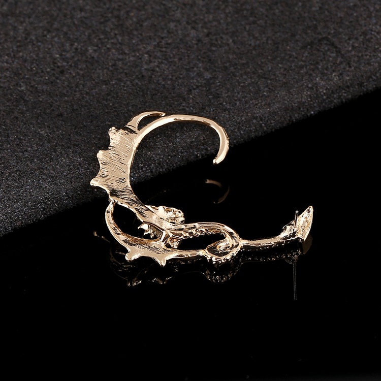 Exaggerated Dragon-shaped Hypoallergenic Ear Bone Clips display picture 8