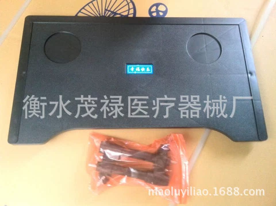 轮椅餐桌