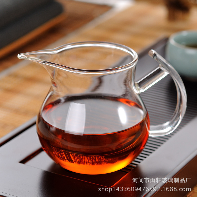 Production heat-resistant double handle pointed Glass Fair Cup transparent heat-resistant glass kung fu tea set Tea Sea tea ceremony Cup Production heat-resistant double handle pointed Glass Fair Cup transparent heat-resistant glass kung fu tea set Tea Sea tea ceremony Cup