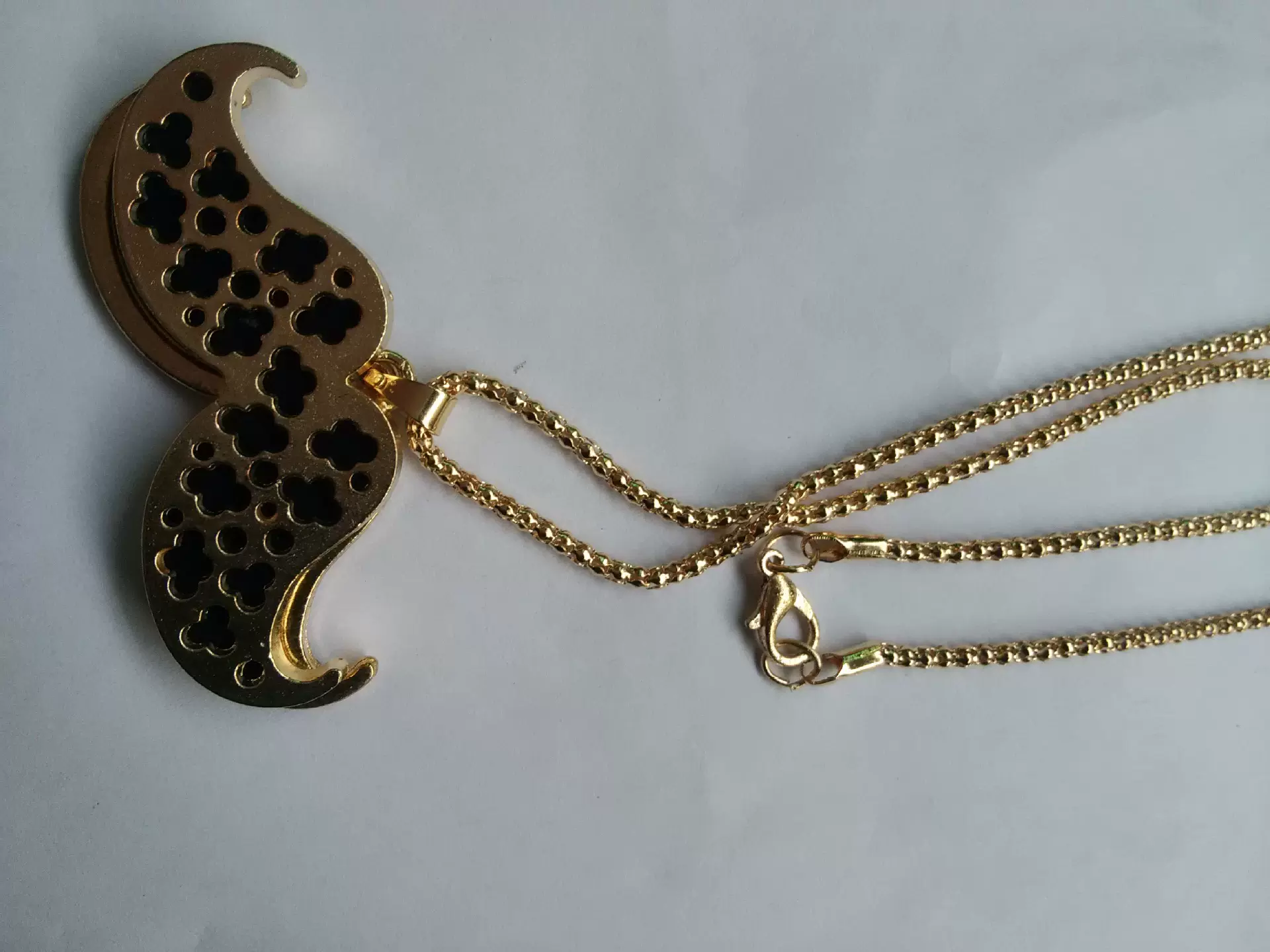 厂家辅料丹顺辅料胡子吊坠毛衣链 金属滑油胡子项坠项链外贸促销