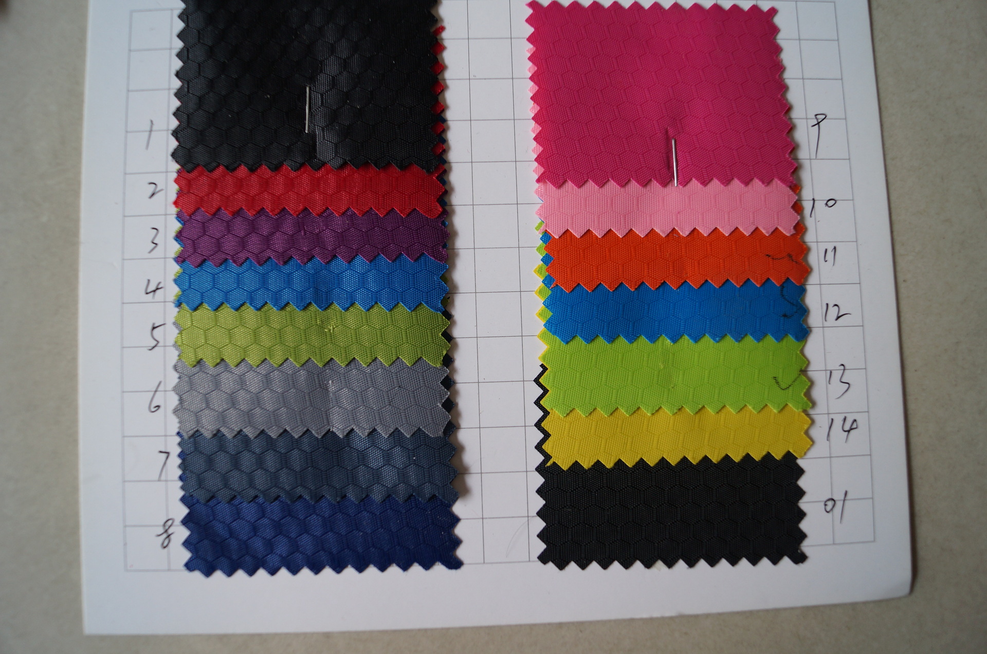 现货 有光小足球格PVC  六角格 牛津布 420D格子箱包防水