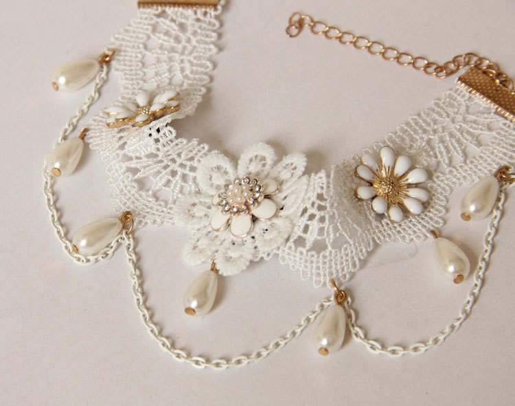 White Floral Anklet 4
