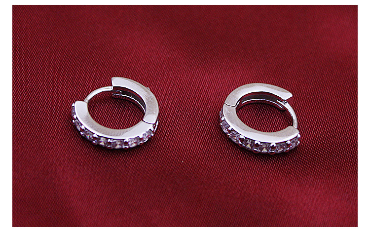 Glamorous Ear Jewelry