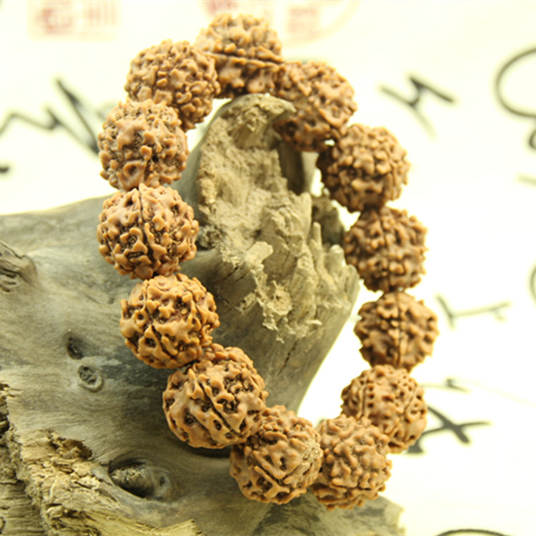 wholesale Nepal Peter Jackson's King Kong Hand string Pu Tizi Beads bracelet Rivers and lakes Stall goods Manufactor Direct selling