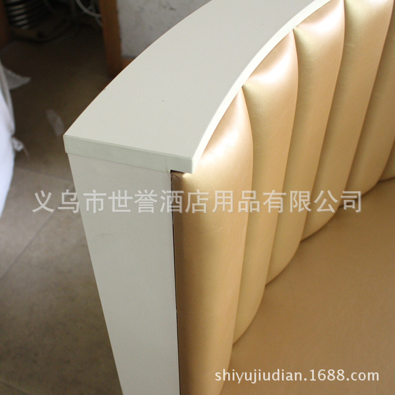 2451913087_2117169794