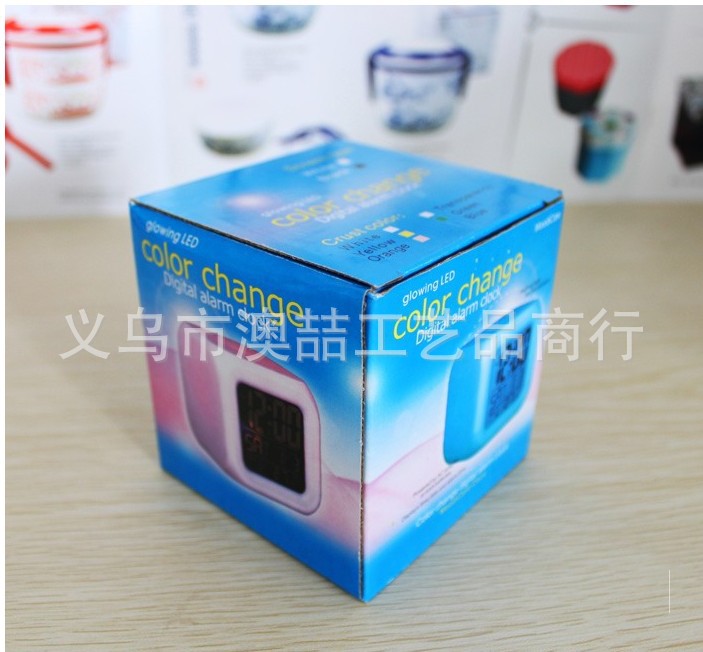 七彩鐘 時間日歷星期溫度多功能顯示