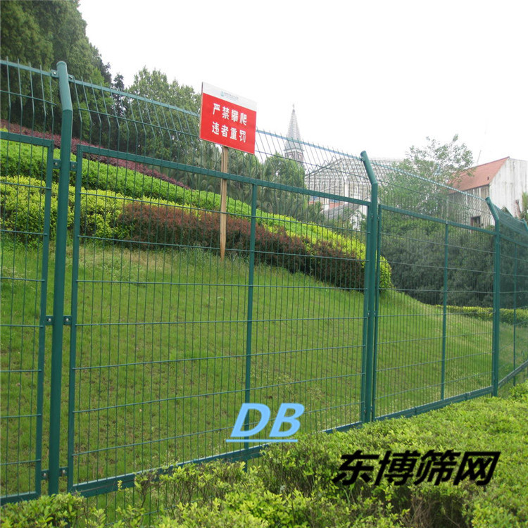 双边低碳钢丝家禽养殖护栏围栏果园绿化防护网隔离浸塑网厂家直销