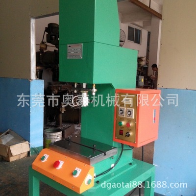 东莞厂家促销 小型单柱液压机 单柱5吨油压机 台式C型液压机