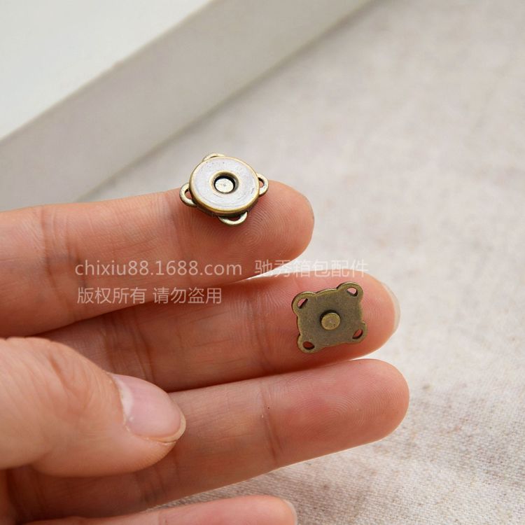 B53[驰秀箱包]DIY手缝古铜迷你超薄梅花形磁扣10MM400个/盒380克