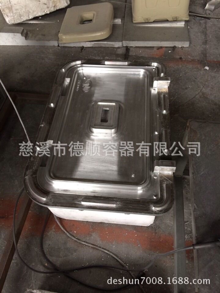 供应滚塑模具 滚塑浇铸模具 钢板模 滚塑铝板模具