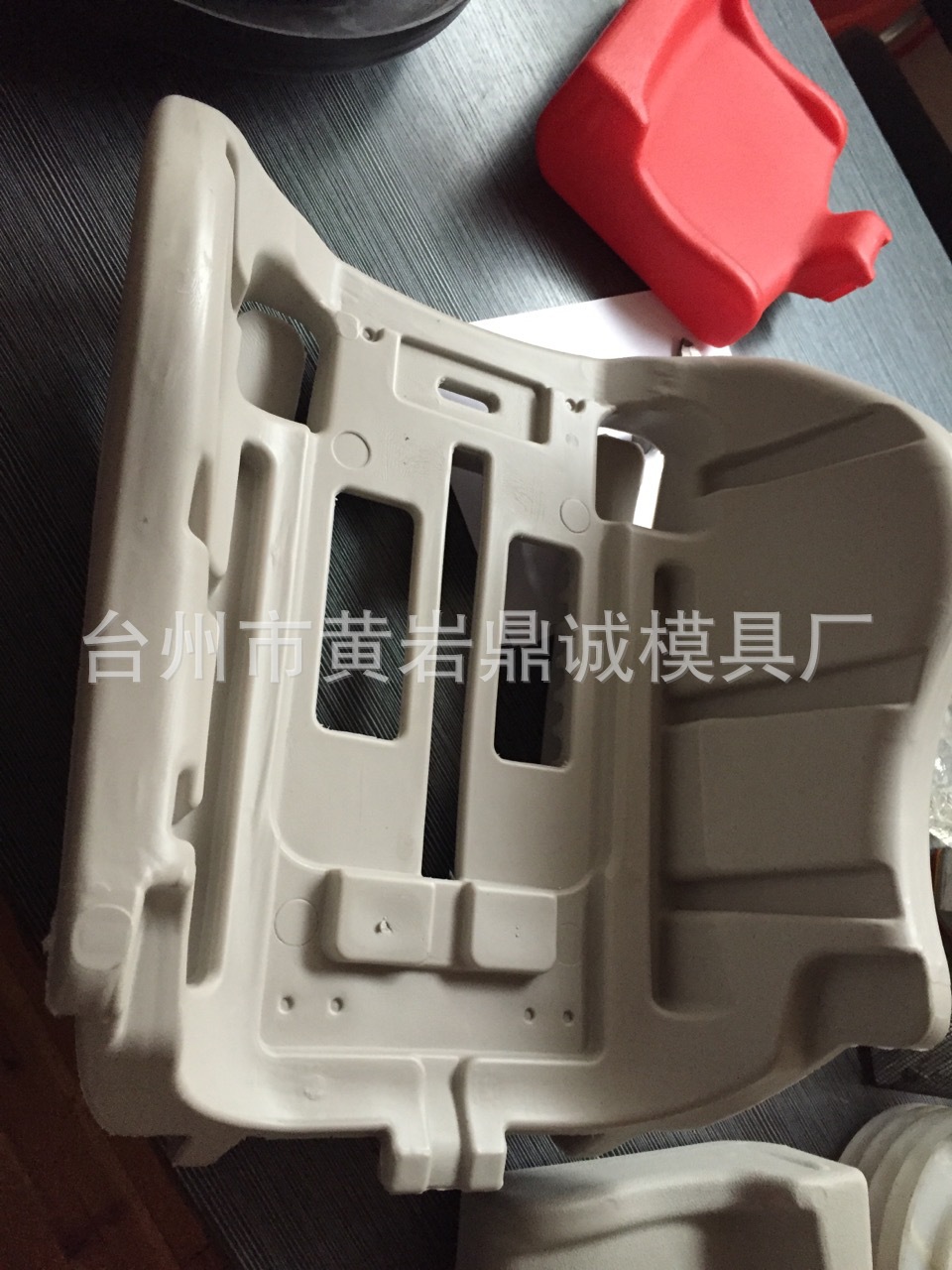 供应 各类型吹塑模具 交通设施水马模具 单型腔模具加工