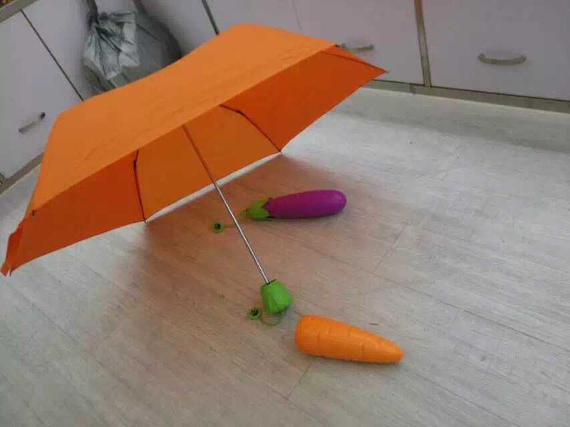 厂家直销创意蔬菜系列雨伞 茄子伞 胡萝卜造型晴雨伞 三折手动开，款式随机9