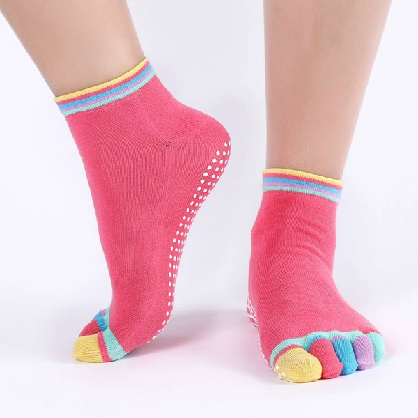 Color toe-rose red
