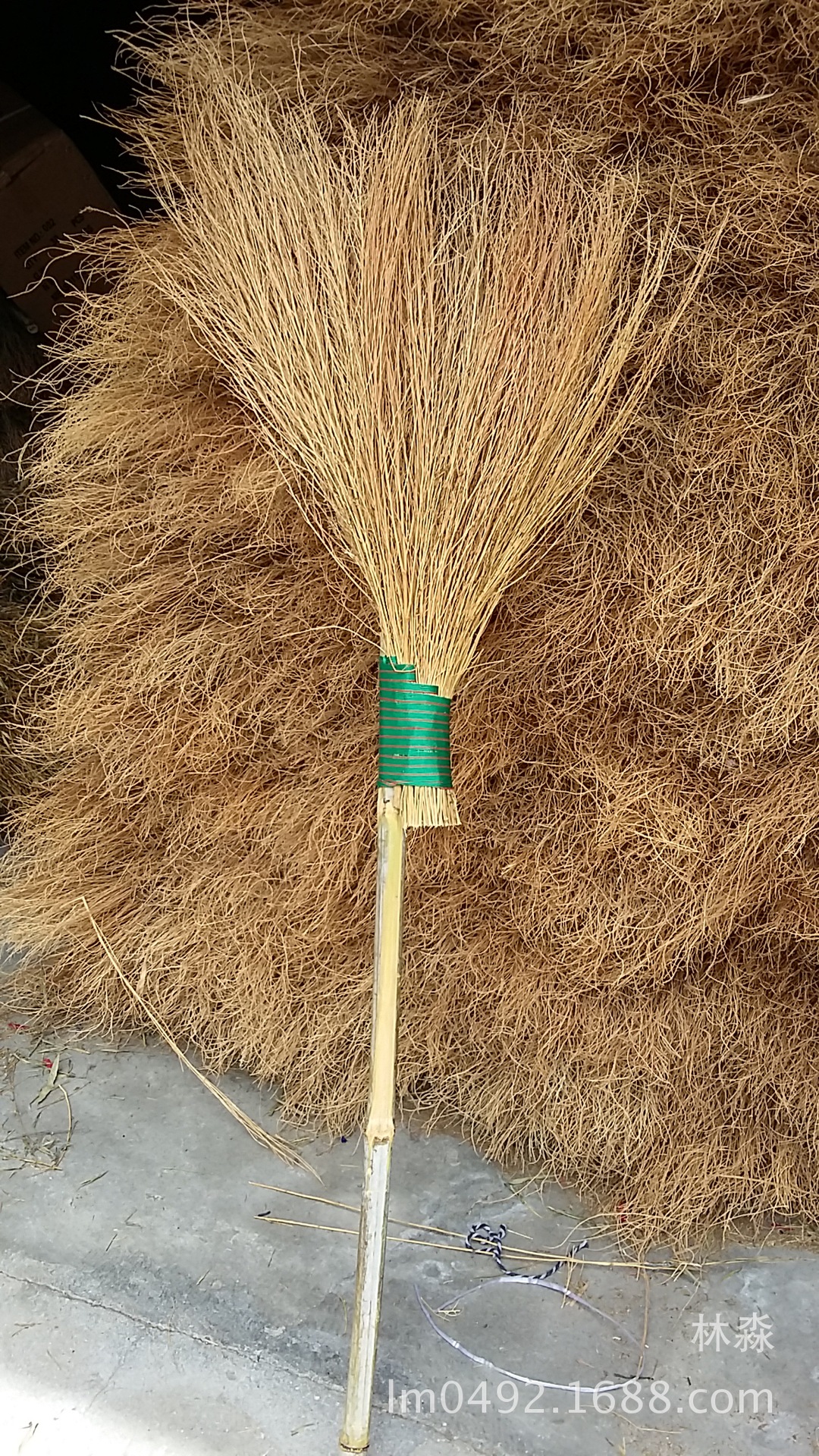 环保扫帚 植物材料手工制品棕扫帚 天然竹柄棕扫把-阿里巴巴