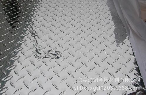 压花防滑铝板，5052耐腐蚀压花铝板，镜面5052指针形铝板