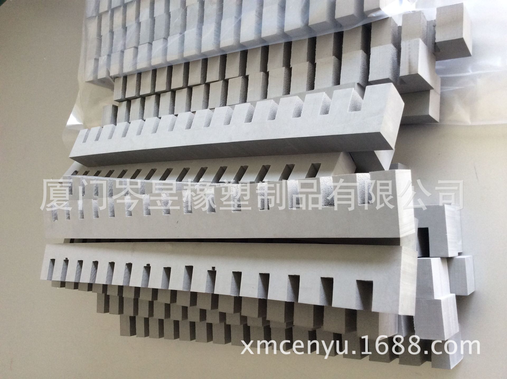 厦门供应  光伏玻璃防震EVA泡棉卡槽 玻璃防碎泡棉缓冲材料