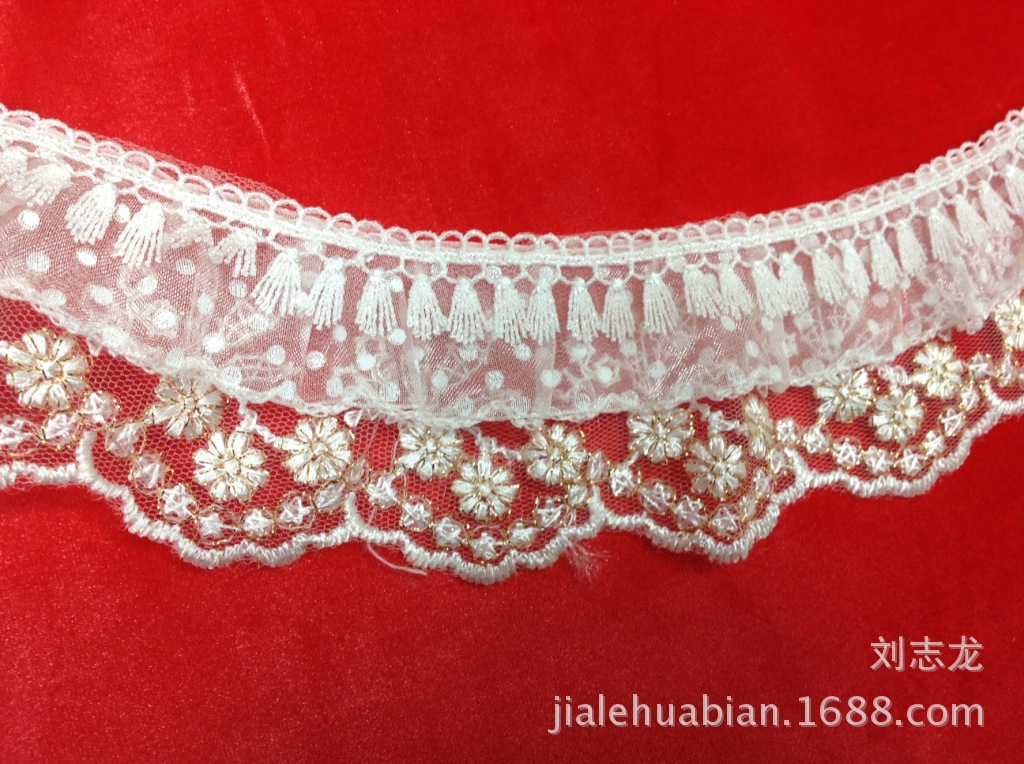 现货供应 新款涤光加印点纱带勾狗牙带金线花边打皱钉金珠花边